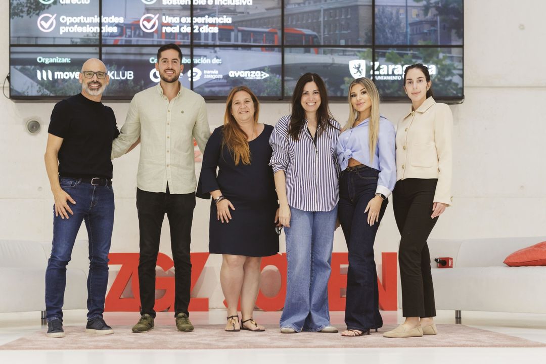 El equipo en el Mobility Summit de Zaragoza